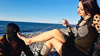 Femdom foot worship, foot slave, femdom feet