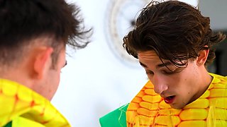 Mom Pussy Makes a Perfect Thanksgiving Foursome Feast