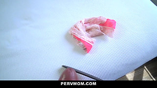 My Busty Redhead Stepmommy Forgot to Lock the Bathroom's Door!