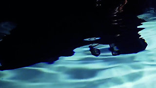 Underwater shooting - full backstage