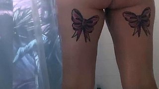 Solo blonde chick using cucumber to masturbate