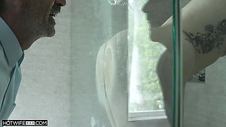 Watch bubbly Steve Holmes and Lauren Phillips's smut