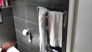 Showered teen lesbian eaten out