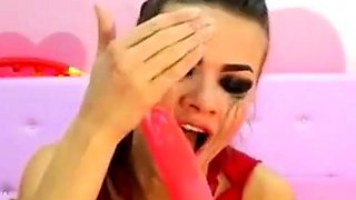 Crazy Deep Throat Webcam Girl Uses Sex Toys
