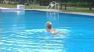 Double Fucked MILF Penetrated After Swimming