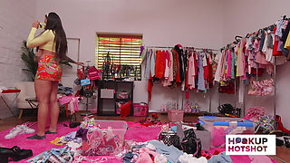 BTS - Sasha Pearl Models A Slutty Look During A Flirty Photoshoot!