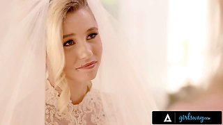 Girlsway milf Julia Ann fucks bride-to-be Carolina Sweets