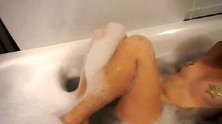 I film my roommate in his bath