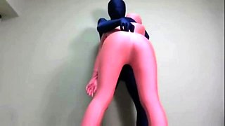 amateur lustywench fingering herself on live webcam