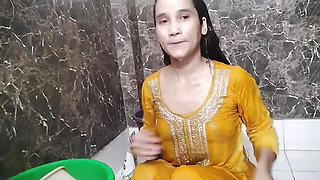 College girl ka bathroom MMS video