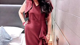 Indian desi milf bhabhi full nude selfie strip photoshoot
