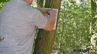 Mature4k. kinky mature giantess diana luvs pet have fun in pantyhose with 2 strangers in public