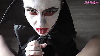 Vampire girl passionate sucks big cock to cum in mouth