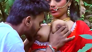 Indian Beautiful Girl with Bog Boobs Couples Hardcore Sex Fuck Pussy Licking Kissing Video