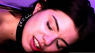 Lovely Amateur teen brunette masturbating outdoor