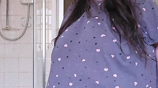 SSBBW Stripping in the Bathroom Fat Body Exploration