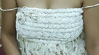 Indian Girl Saara Meet First Time BF She Seduce Him Show Big Boobs Fingering in Pussy Very Horny in Hindi