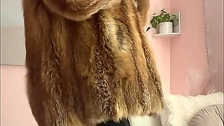 Striptease in a Mink