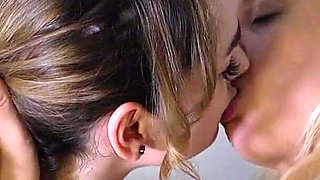 Lesbian Sex Show of Your Dreams