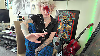 Rockstar: My Favourite Tiny Groupie