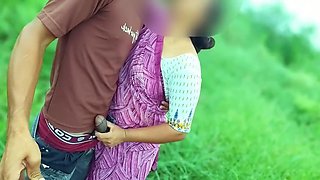 Village Bhabhi In Desi Enjoy Early Morning Sex With Her Devar In Jungle, Outdoor Jungle Sex