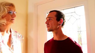 Older MILF Handjob Older MILF Handjob